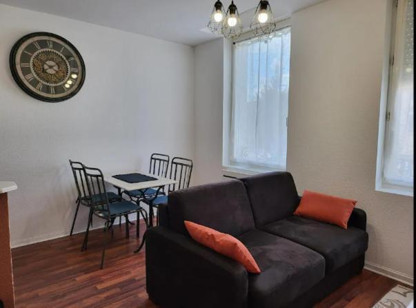 T2 Barbusse 4pers, 3lits, Wifi * Agen